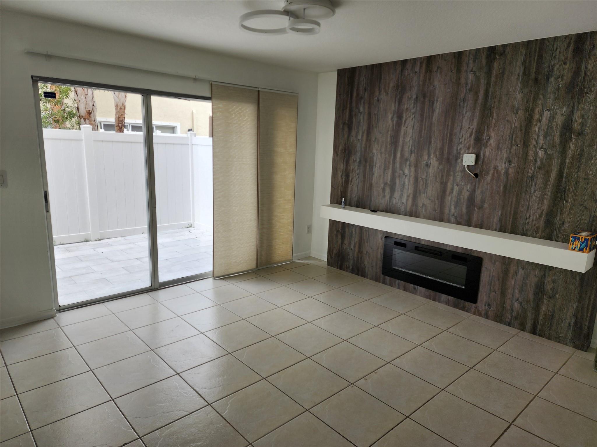 Pembroke Isles 1 - Residential Lease