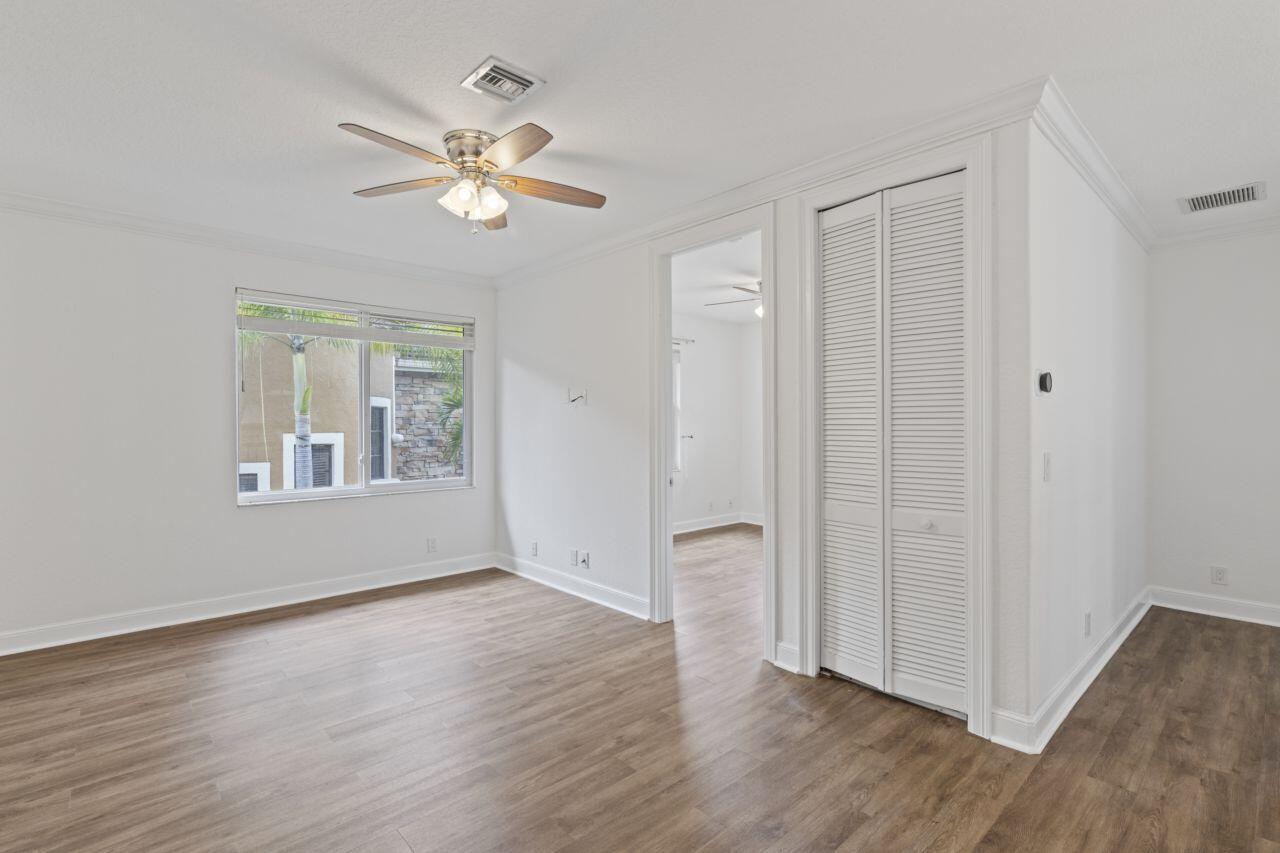 Versailles - Residential