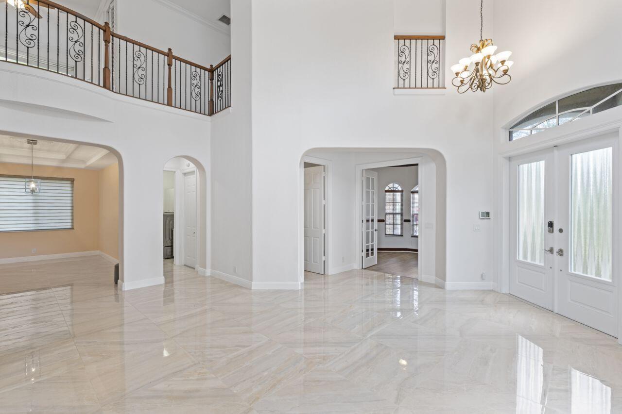 Versailles - Residential