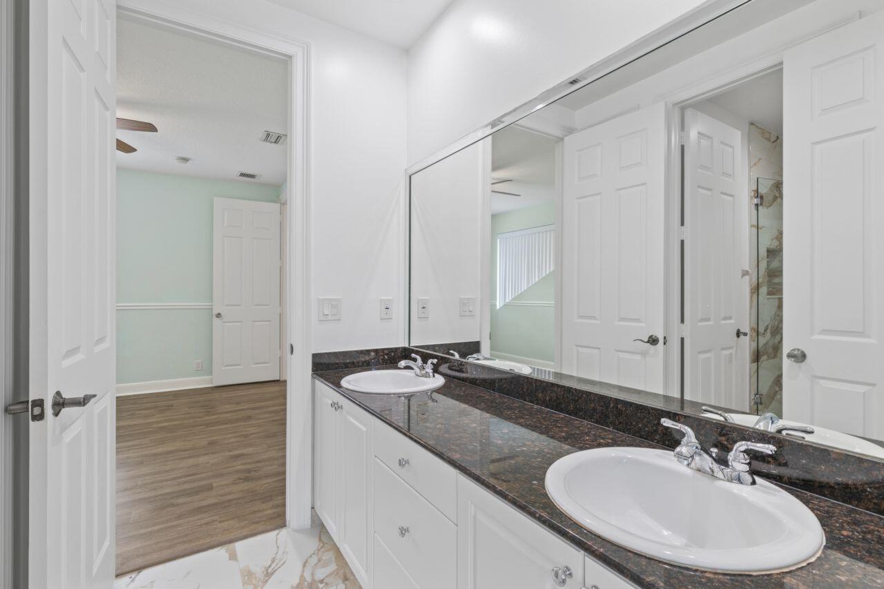 Versailles - Residential