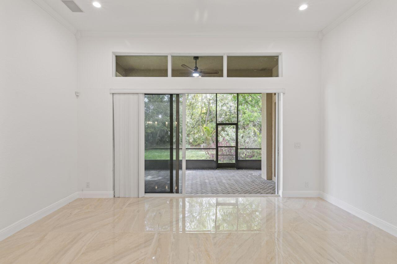 Versailles - Residential