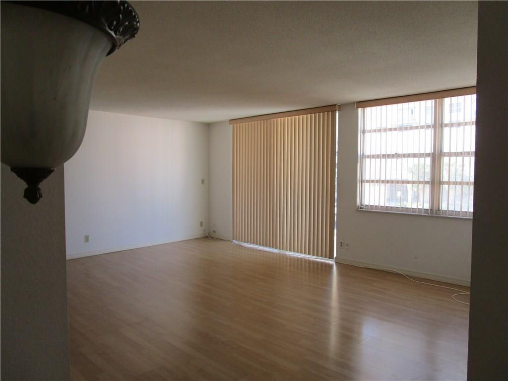 Golden Isle Yacht Club - Residential Lease