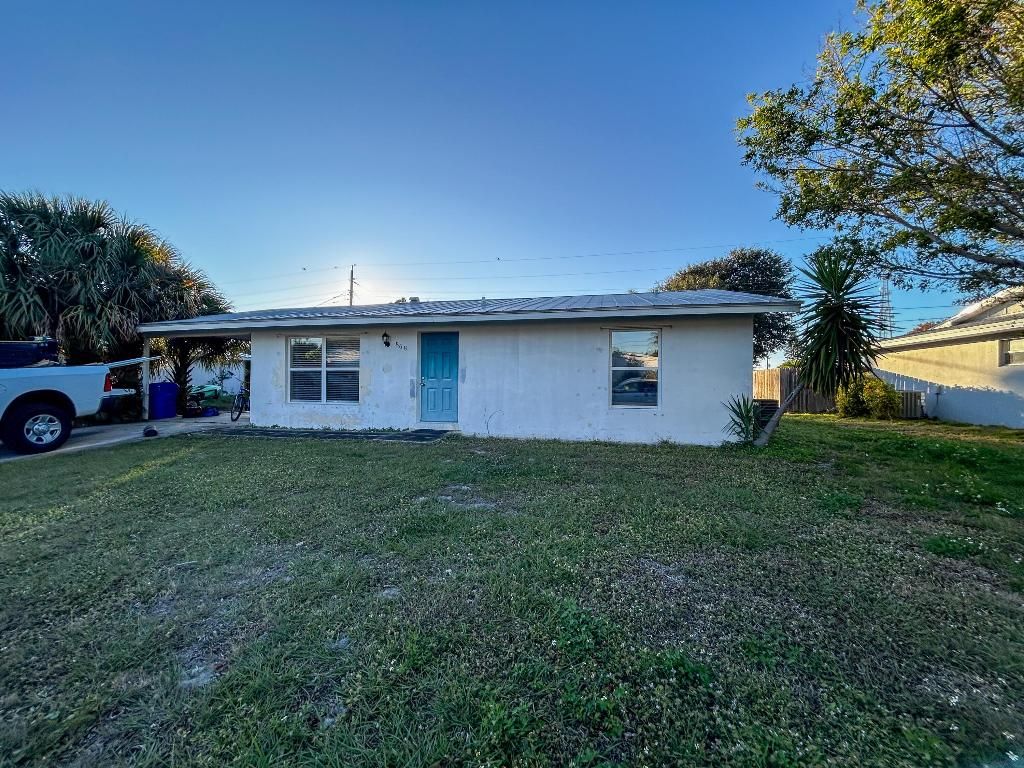 Photo of 868 Lance Street, Sebastian, FL 32958 (MLS # R11151357)
