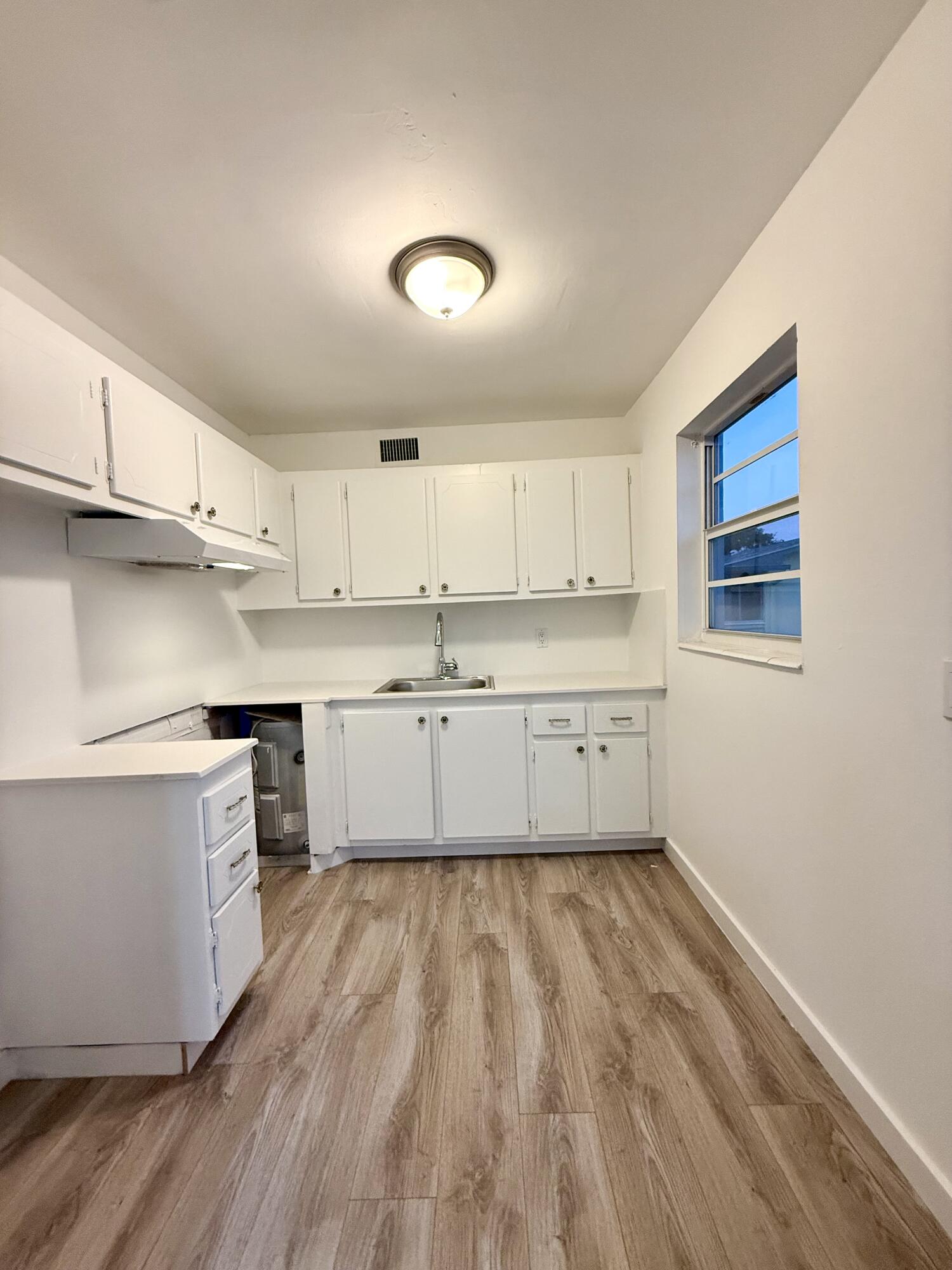 SUSSEX CONDO - Residential Lease