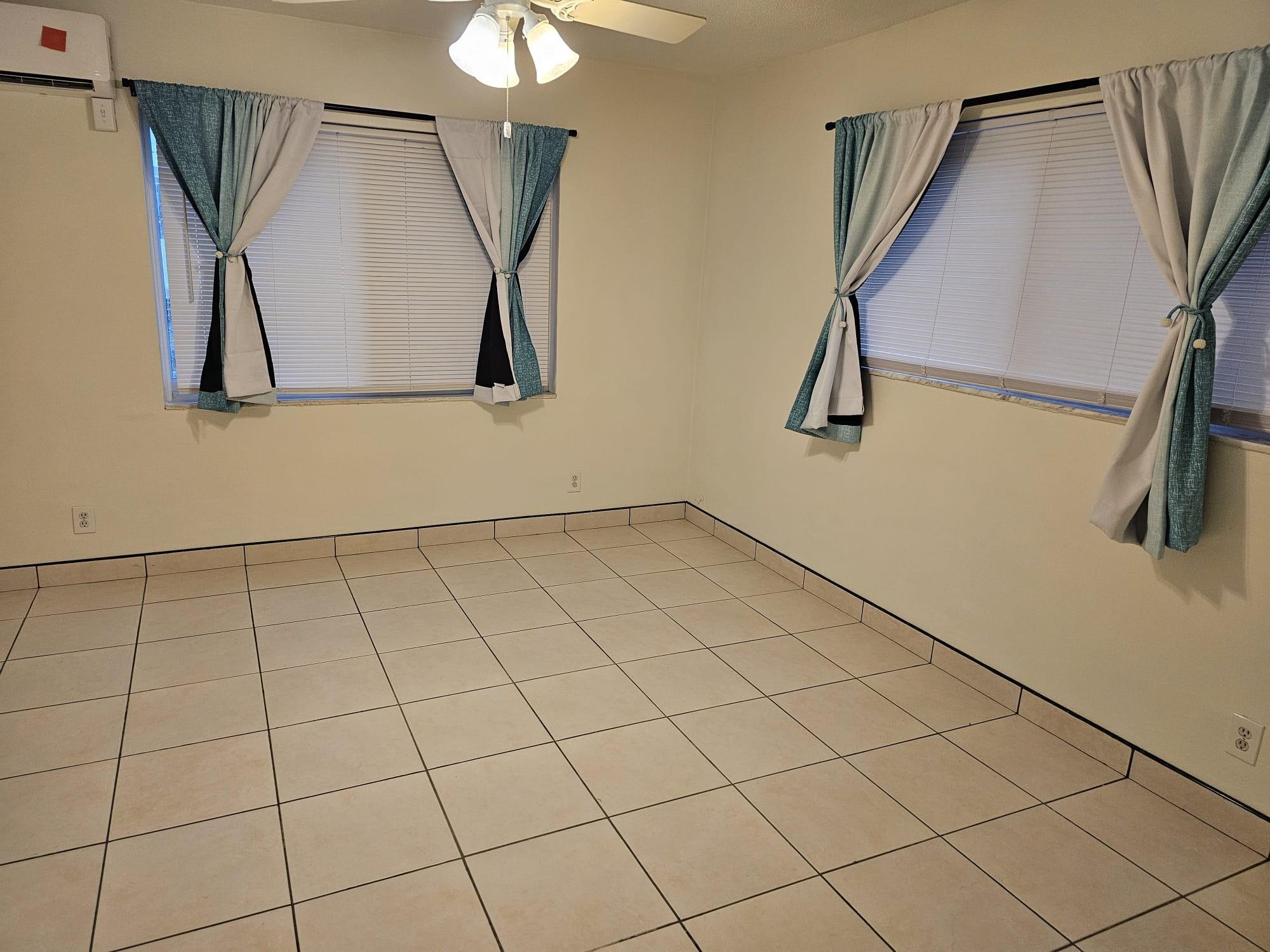200 SW 9th St 1