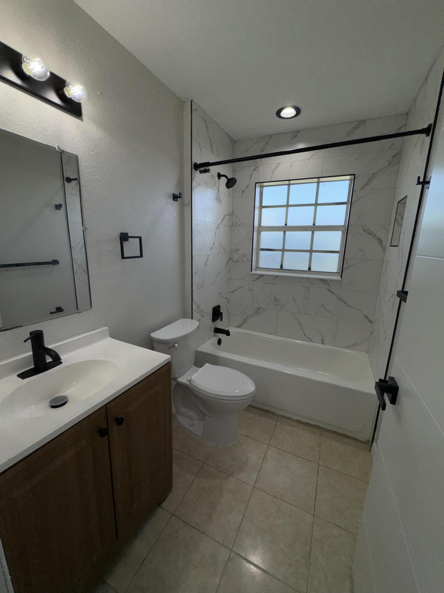 CONGRESS GROVES IN - Residential Lease