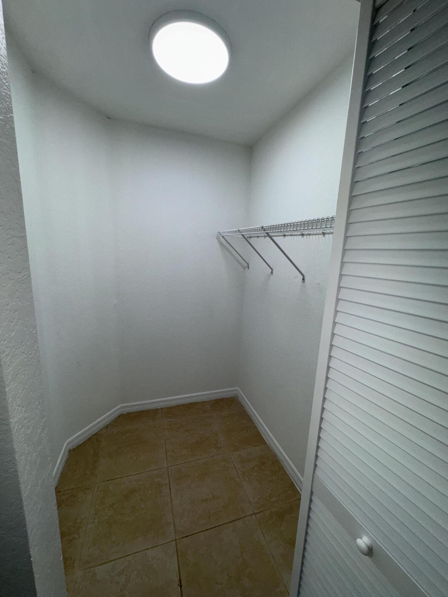 CONGRESS GROVES IN - Residential Lease