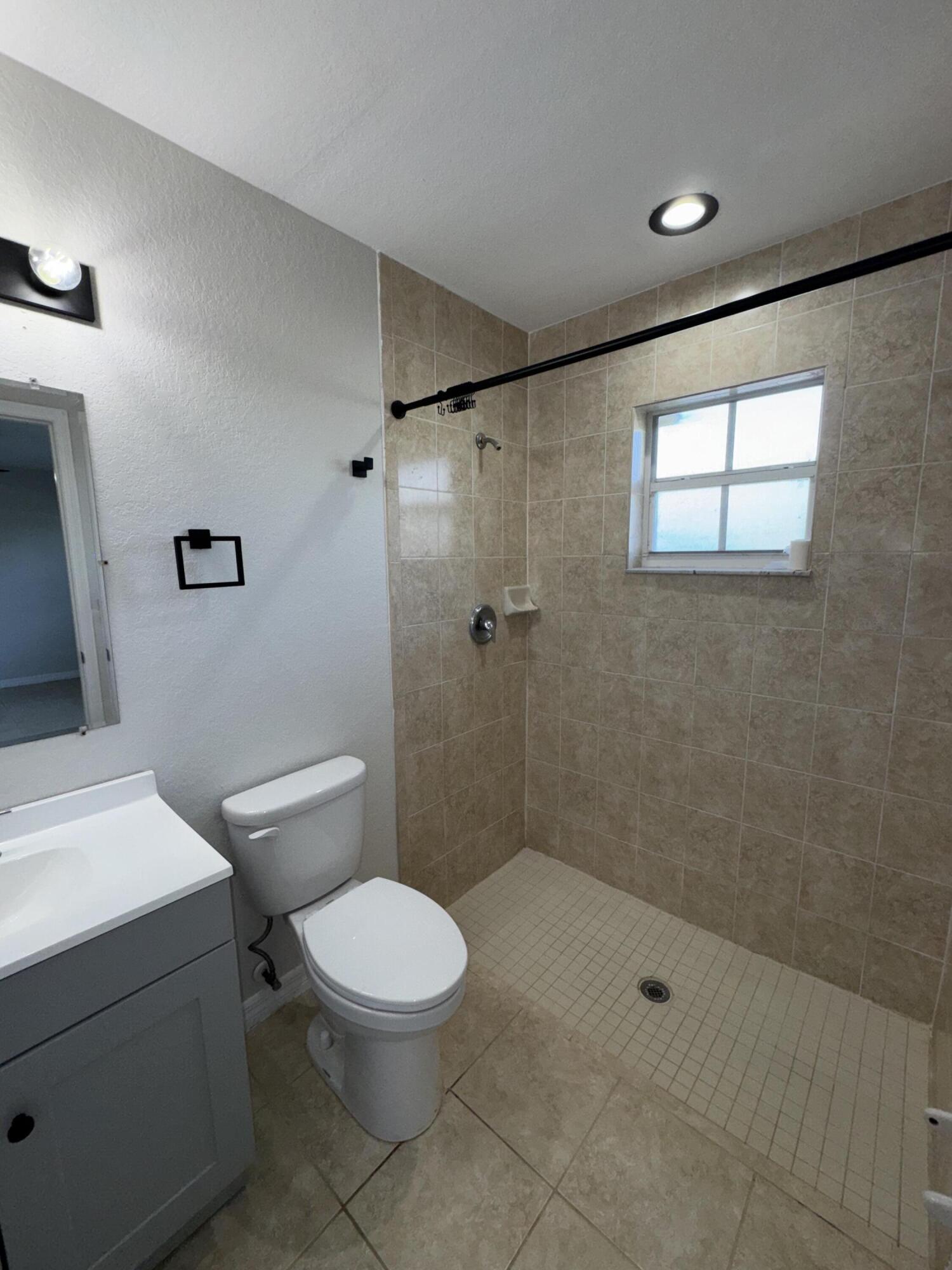 CONGRESS GROVES IN - Residential Lease