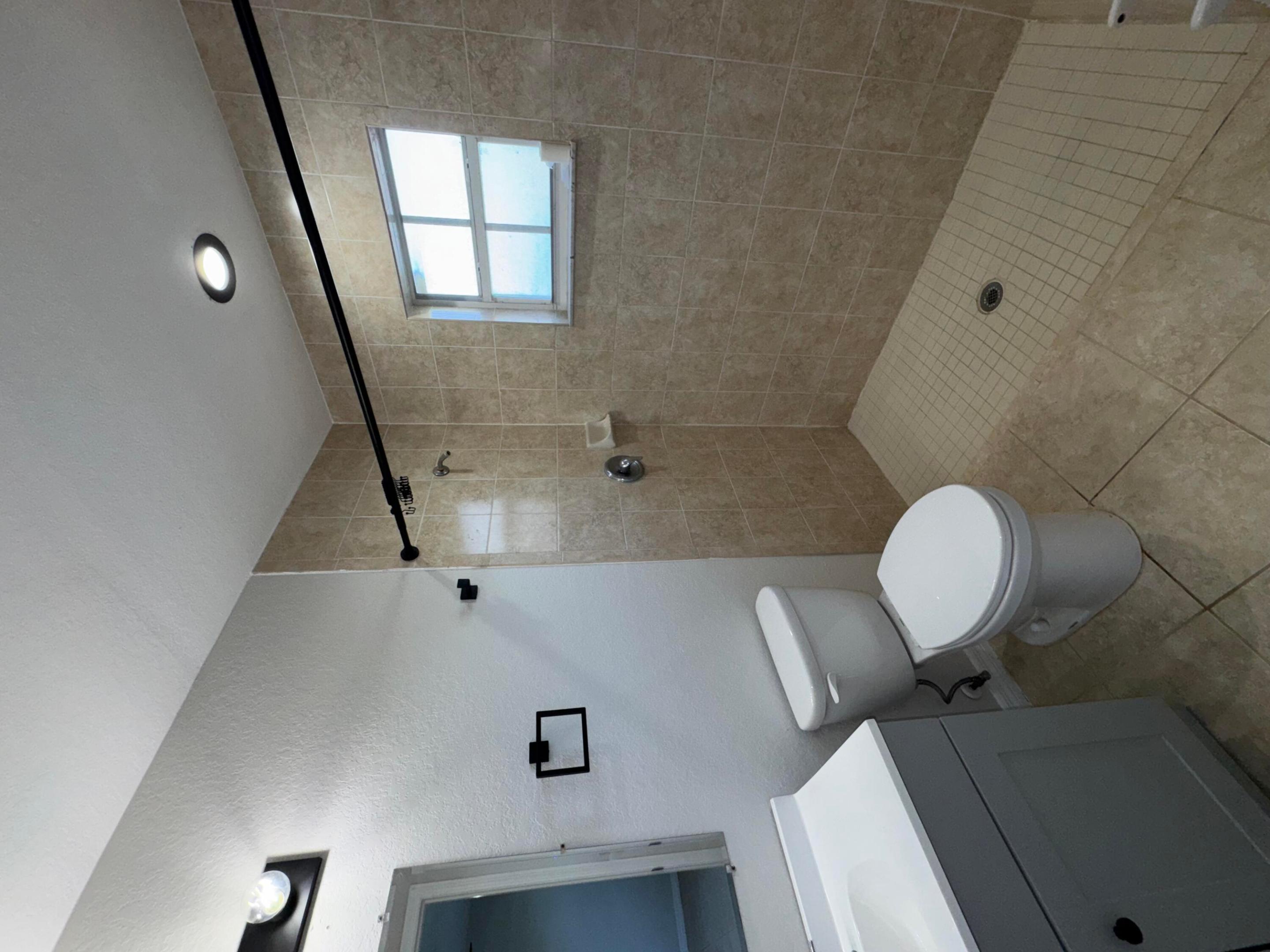 CONGRESS GROVES IN - Residential Lease