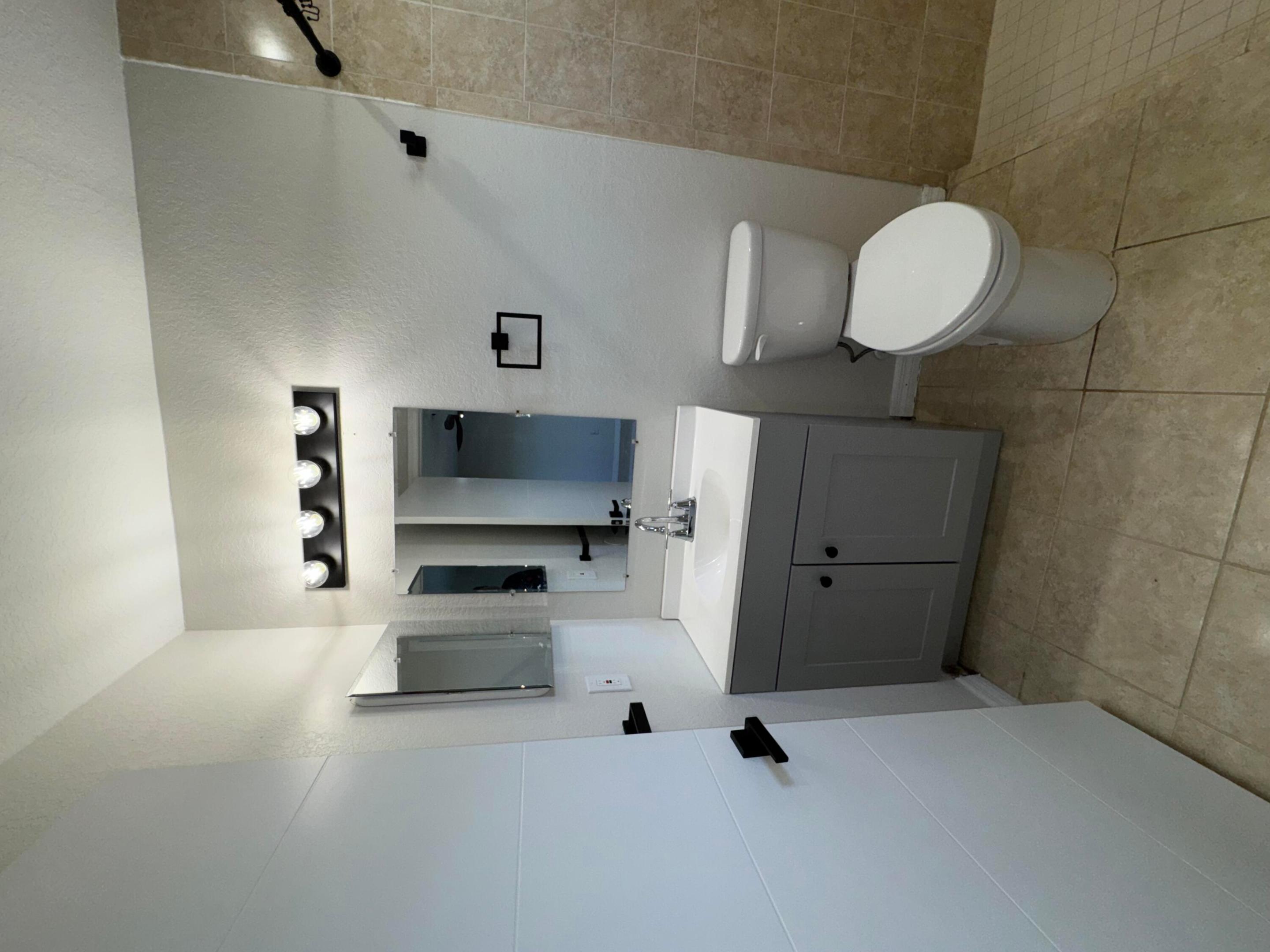 CONGRESS GROVES IN - Residential Lease