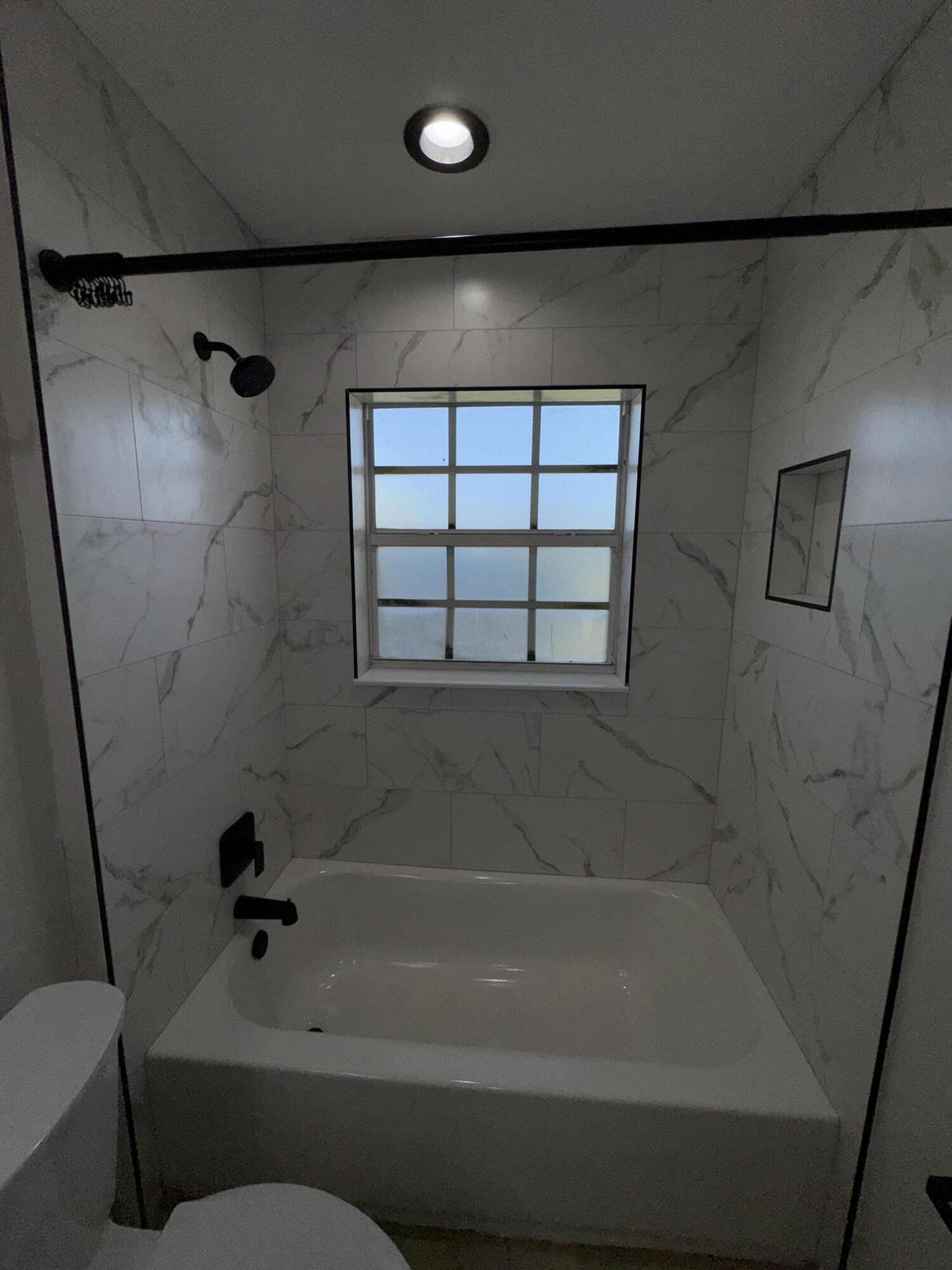 CONGRESS GROVES IN - Residential Lease