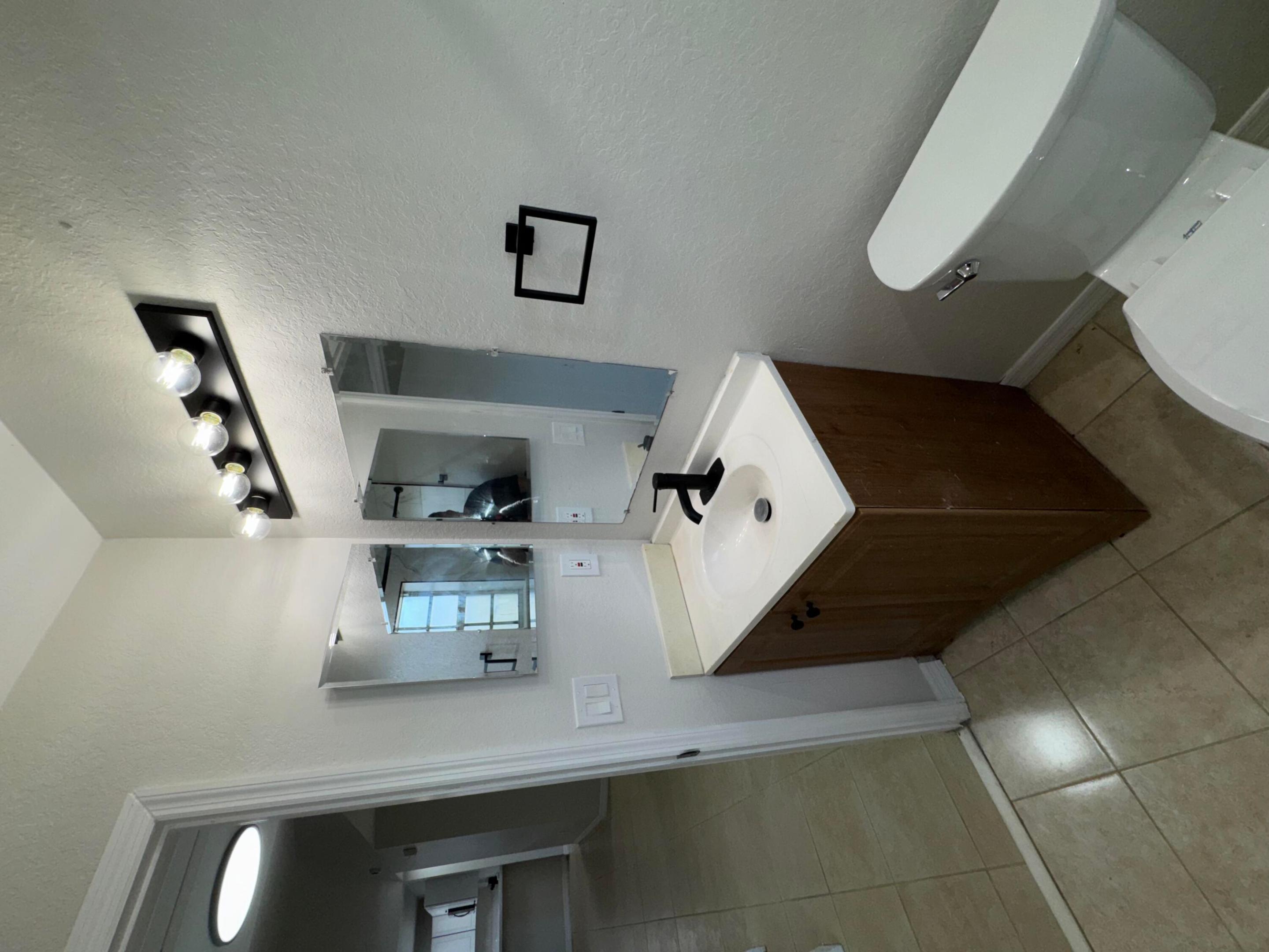 CONGRESS GROVES IN - Residential Lease