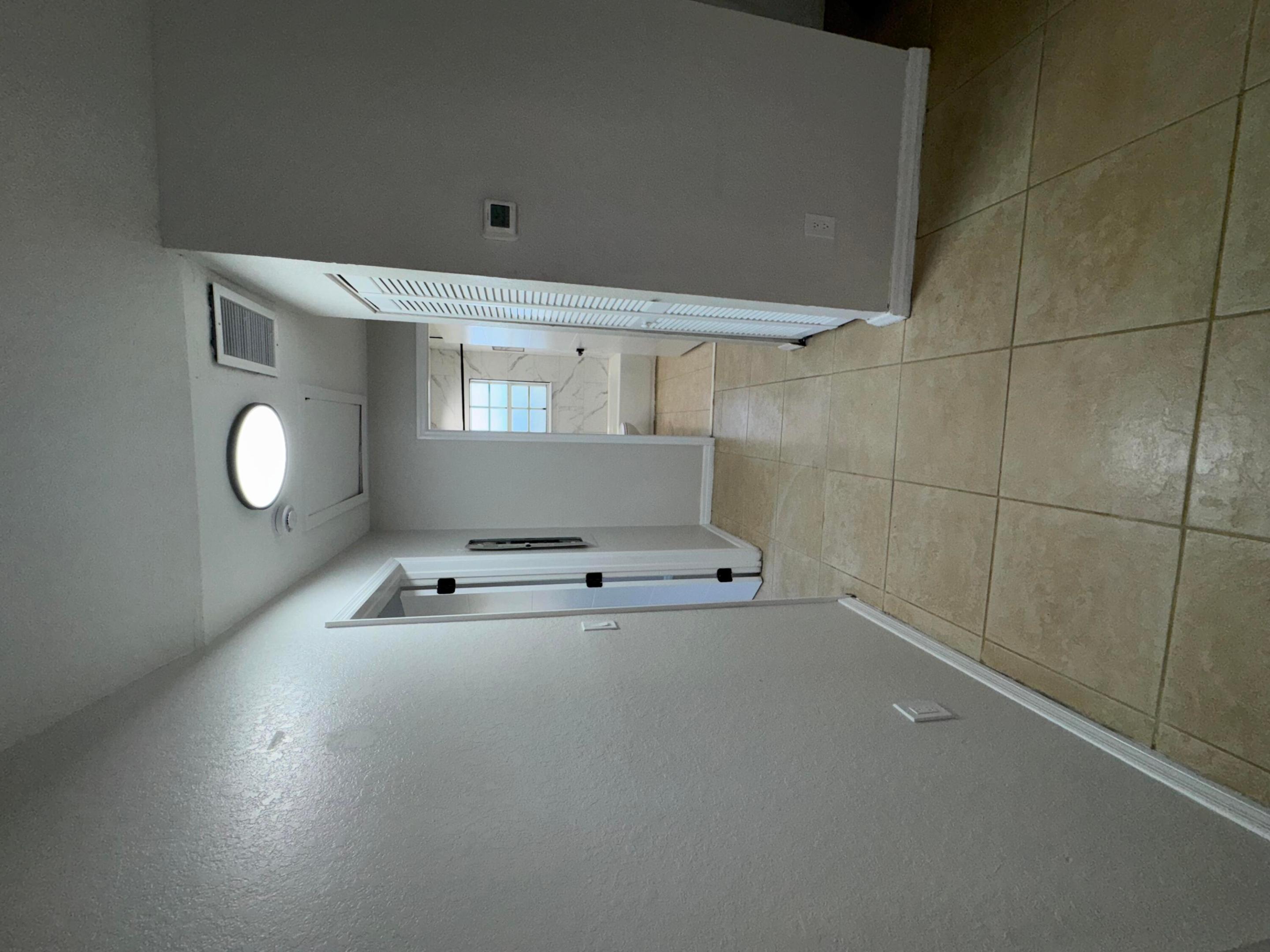 CONGRESS GROVES IN - Residential Lease