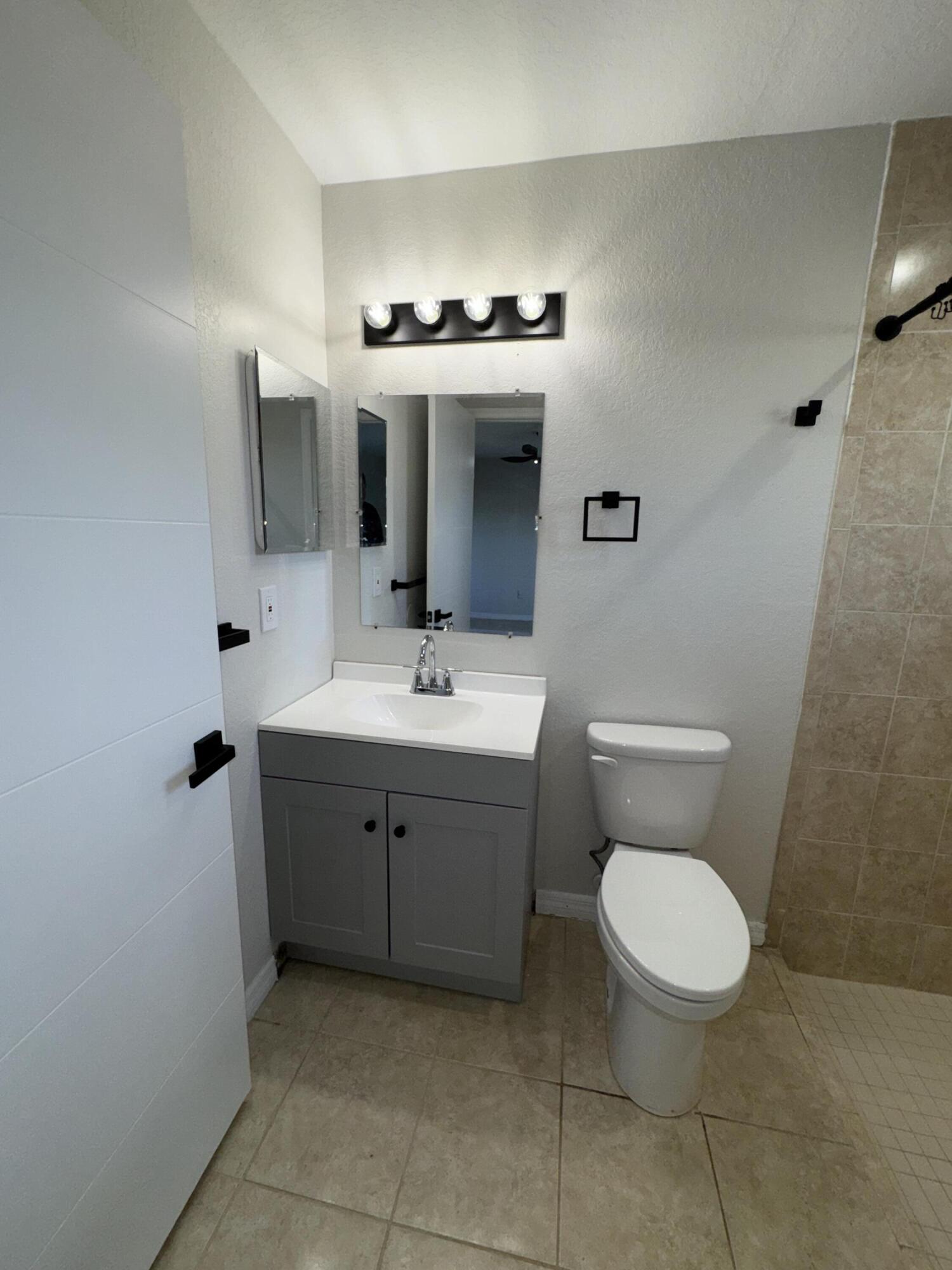 CONGRESS GROVES IN - Residential Lease