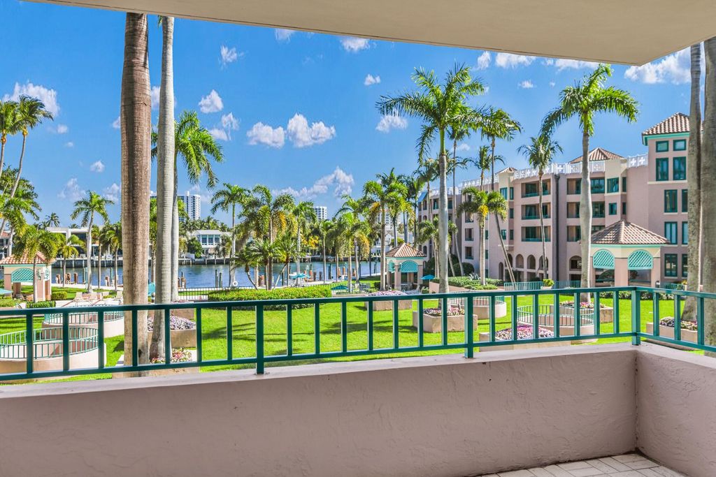 Photo of 120 SE 5th Avenue #337, Boca Raton, FL 33432 (MLS # R11151827)