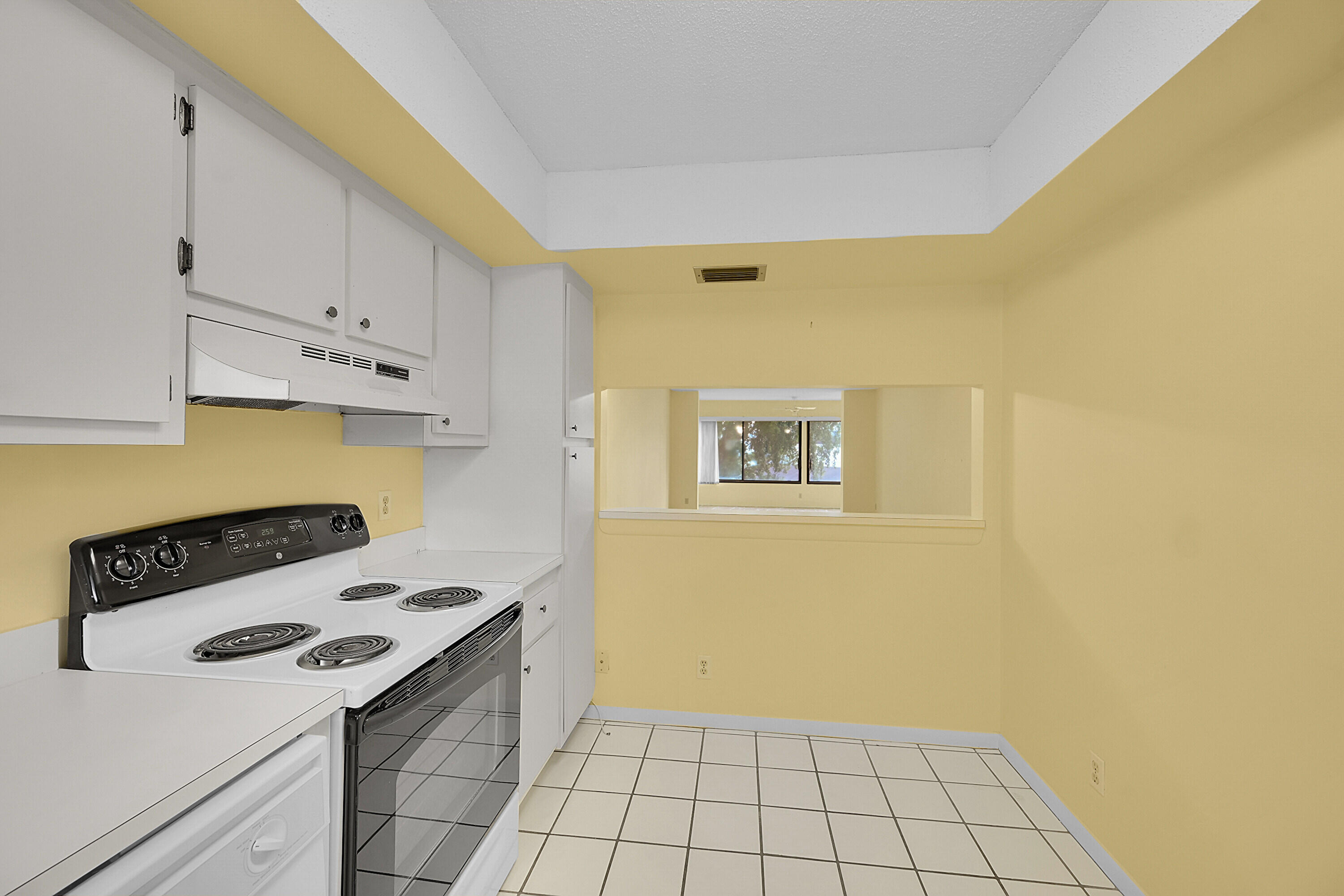 3154 Via Poinciana 306