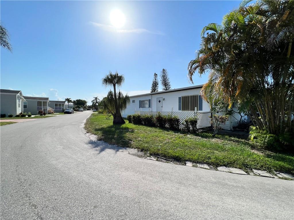 Lake Worth Village - Residential