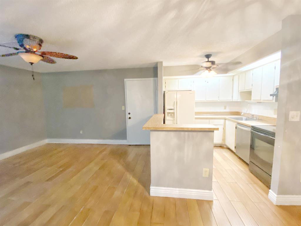 BELFORT I CONDO \ Kings Point - Residential