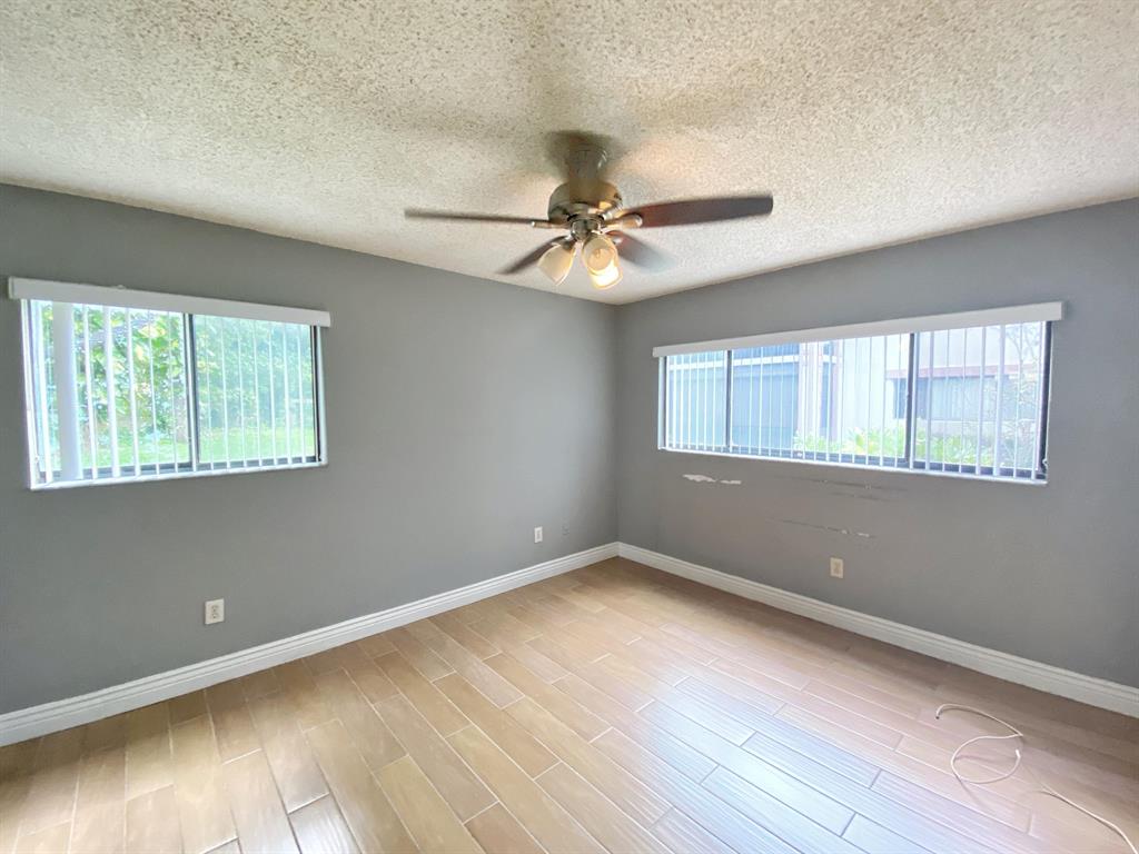 BELFORT I CONDO \ Kings Point - Residential