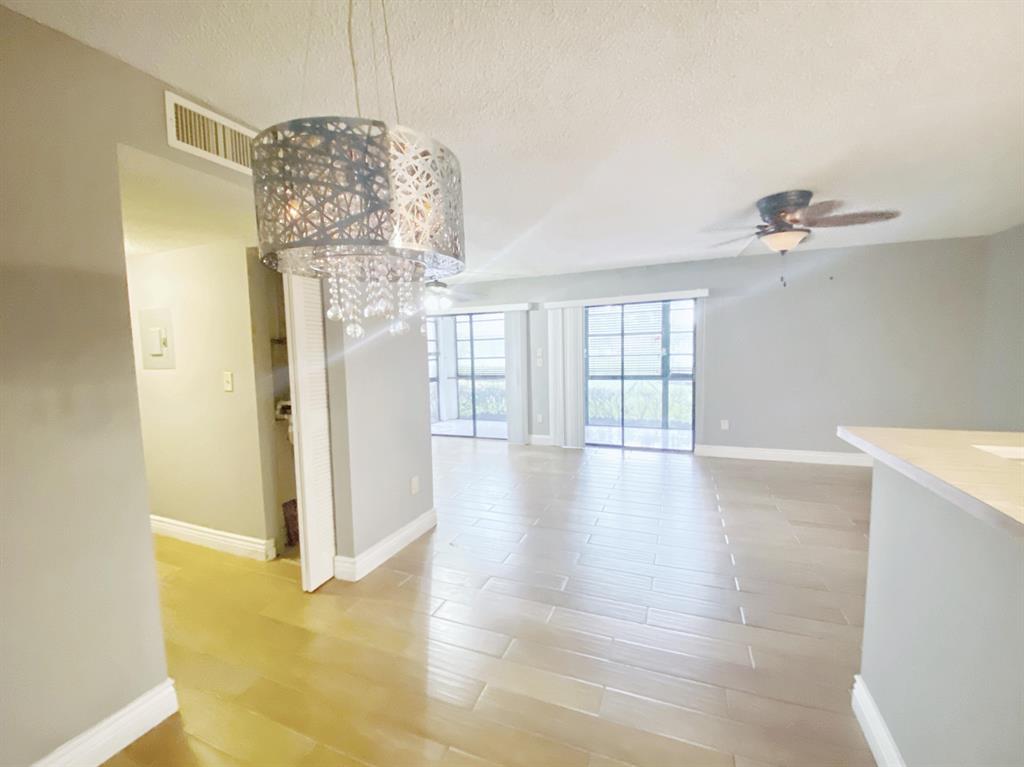 BELFORT I CONDO \ Kings Point - Residential