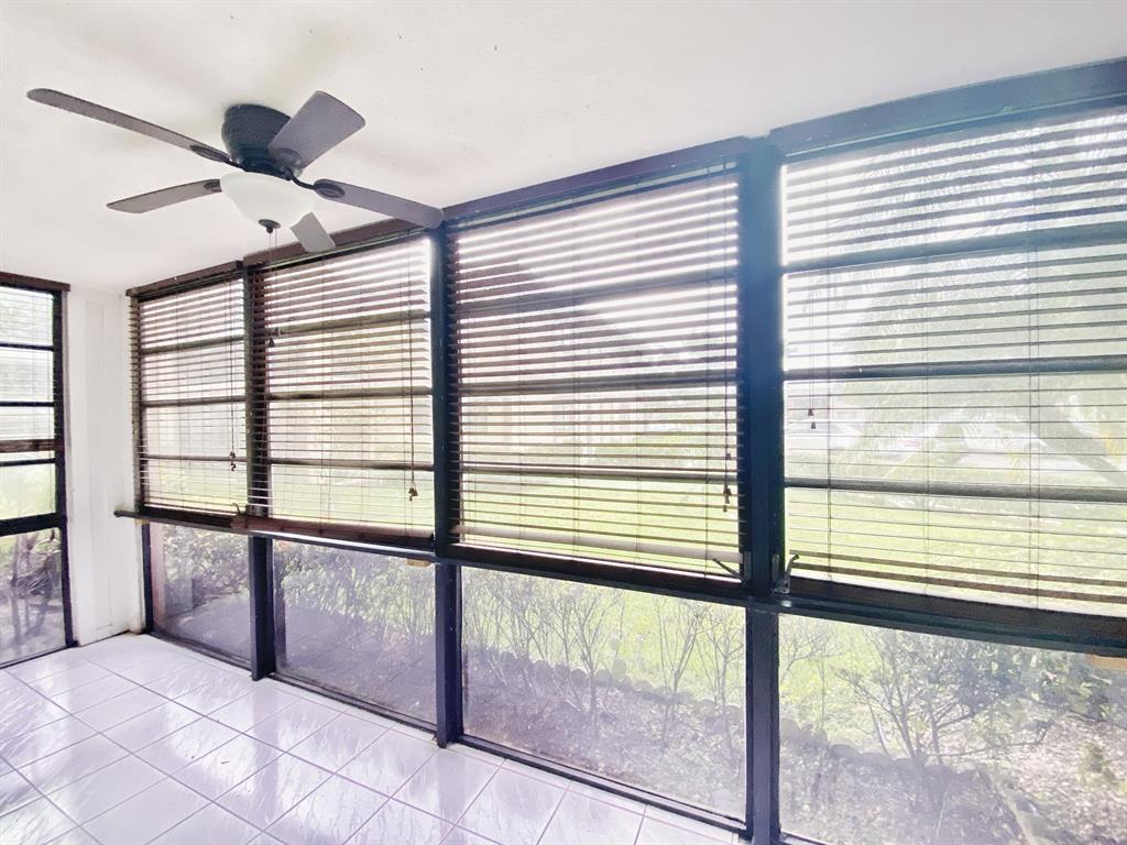 BELFORT I CONDO \ Kings Point - Residential