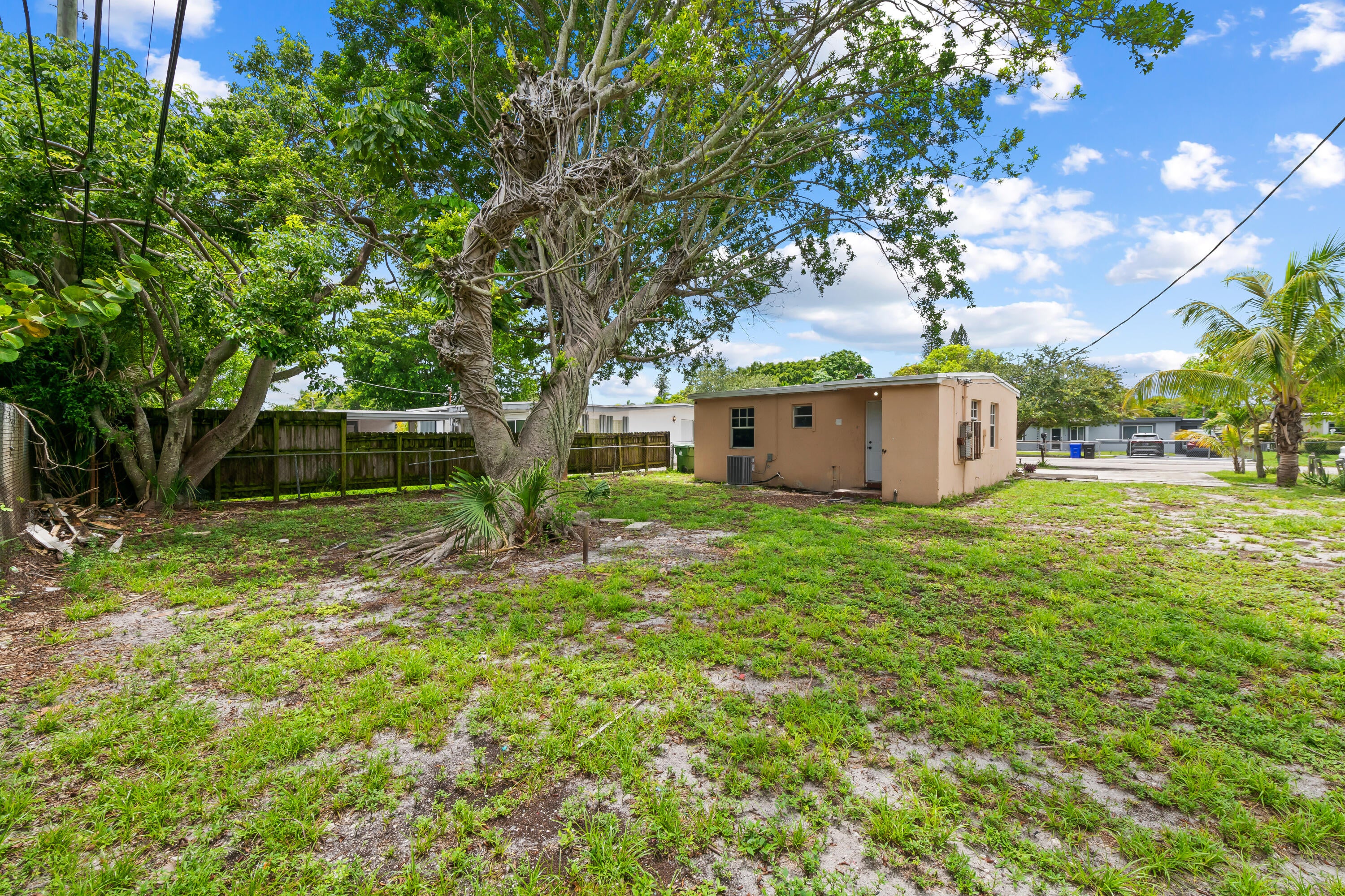 1808 NW 24TH Terrace