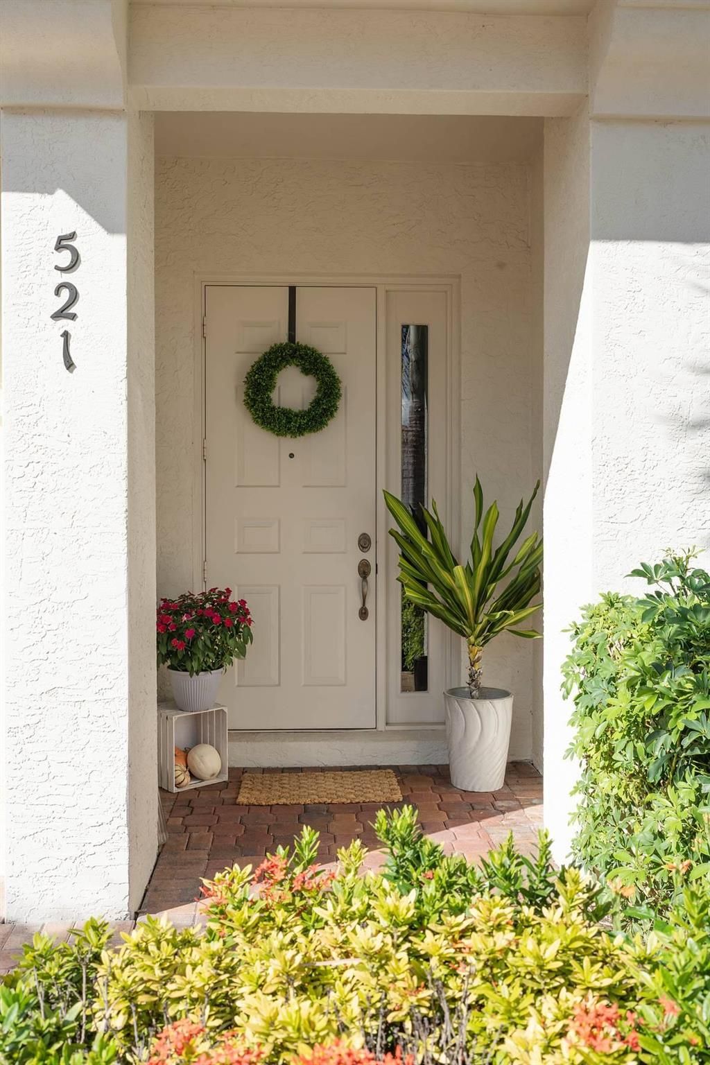 Photo of 521 Commons Drive, Palm Beach Gardens, FL 33418 (MLS # R10946195)