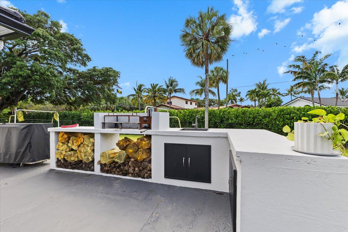 LAKE FLORESTA PARK - Residential