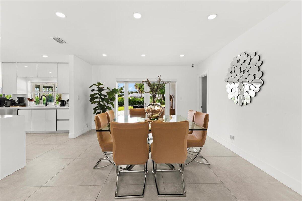 LAKE FLORESTA PARK - Residential