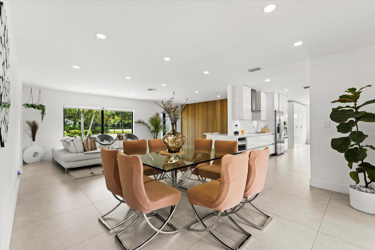 LAKE FLORESTA PARK - Residential