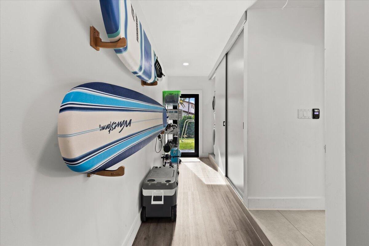 LAKE FLORESTA PARK - Residential