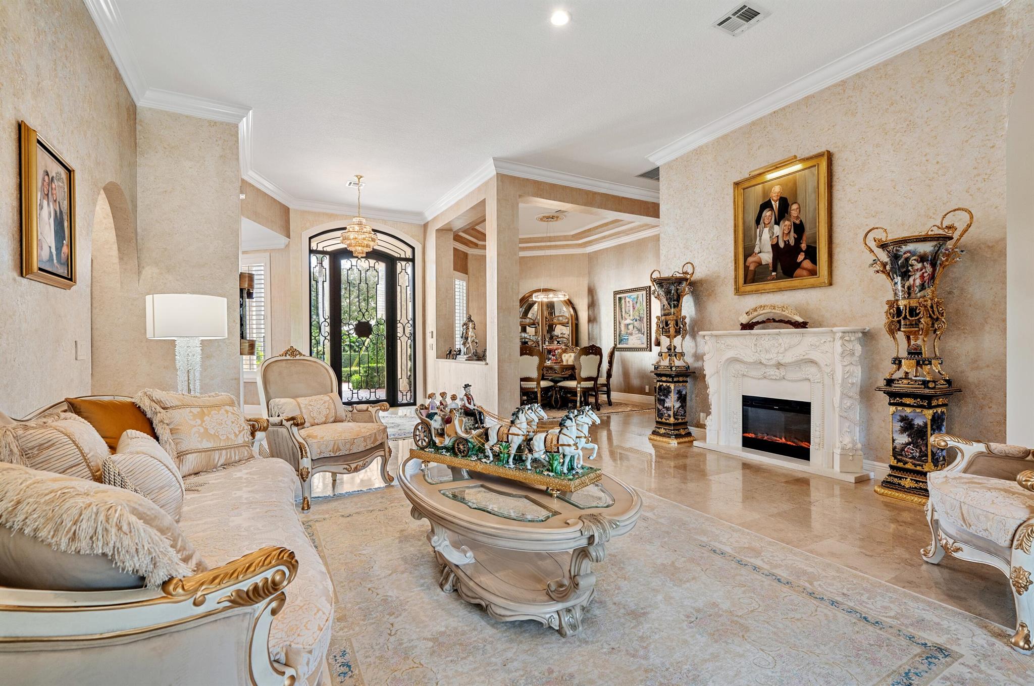 ROYAL PALM YACHT & COUNTR - Residential