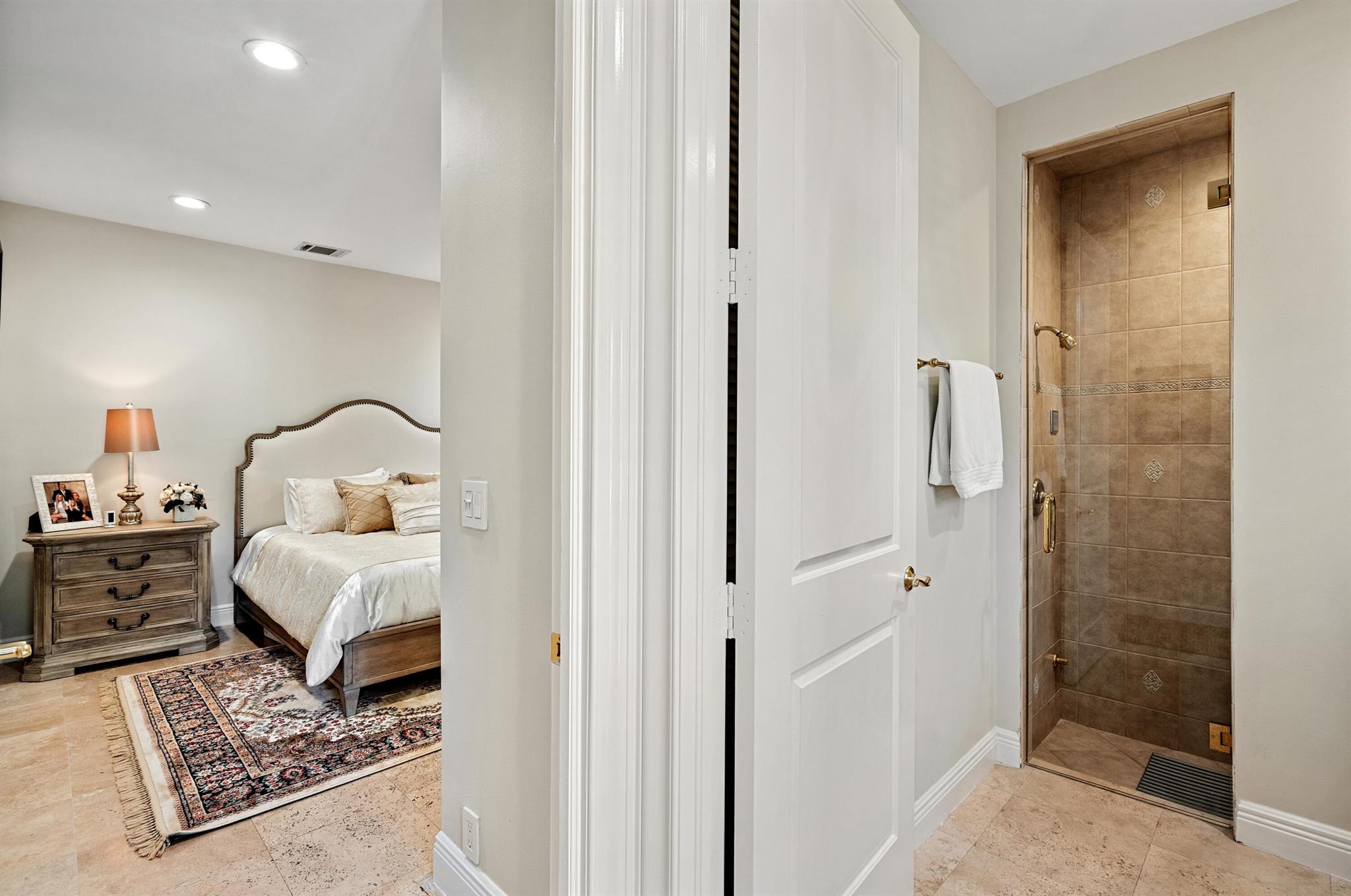 ROYAL PALM YACHT & COUNTR - Residential