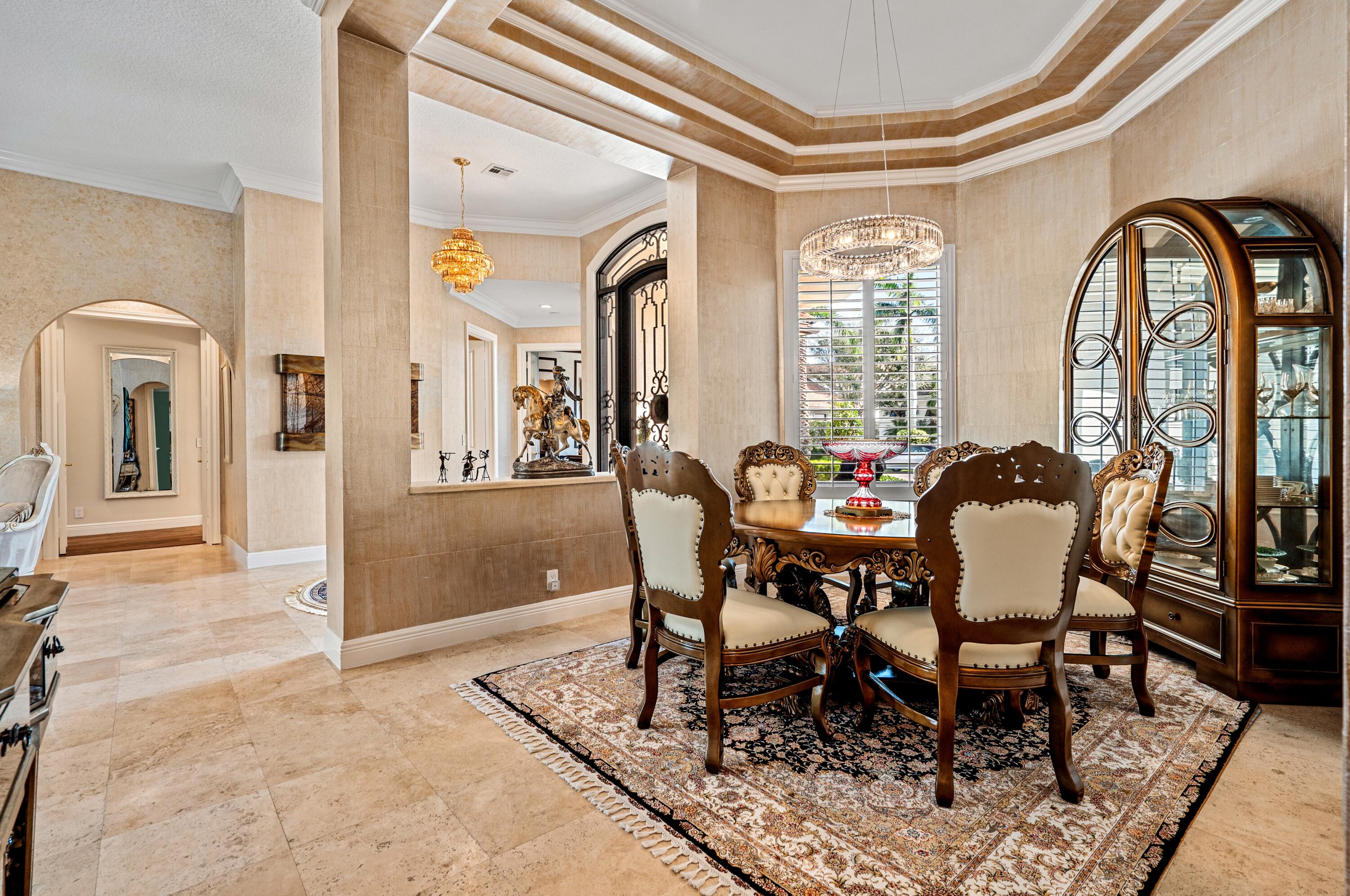 ROYAL PALM YACHT & COUNTRY CLUB - Residential