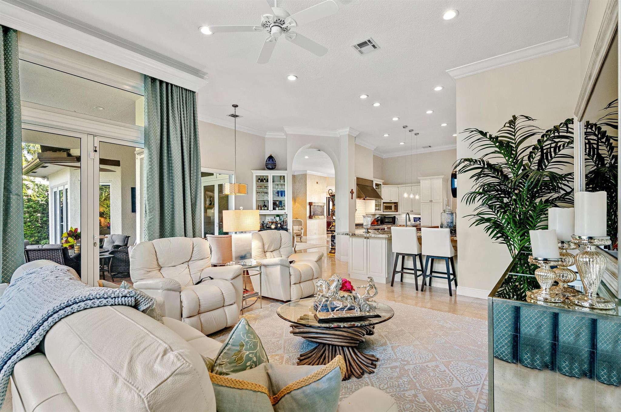 ROYAL PALM YACHT & COUNTR - Residential