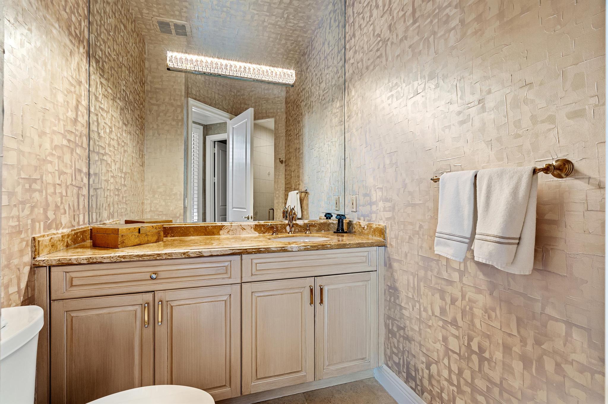 ROYAL PALM YACHT & COUNTR - Residential