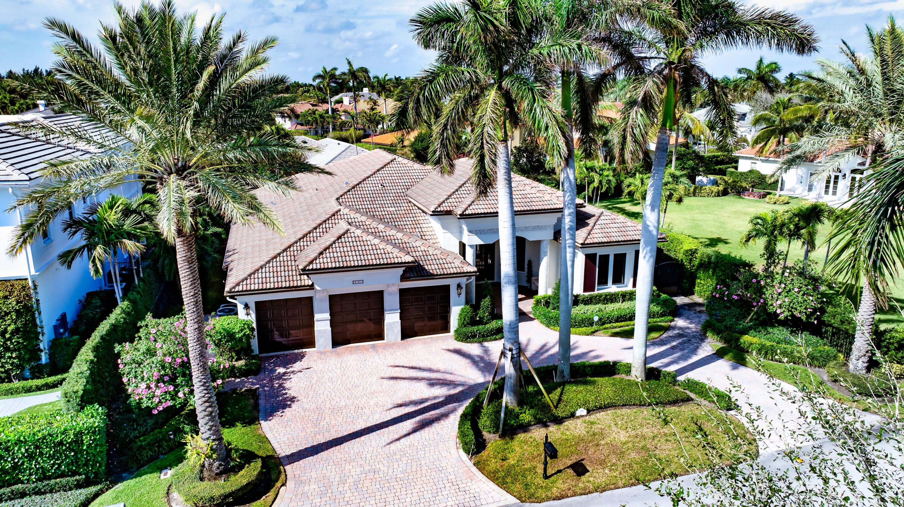 ROYAL PALM YACHT & COUNTRY CLUB - Residential