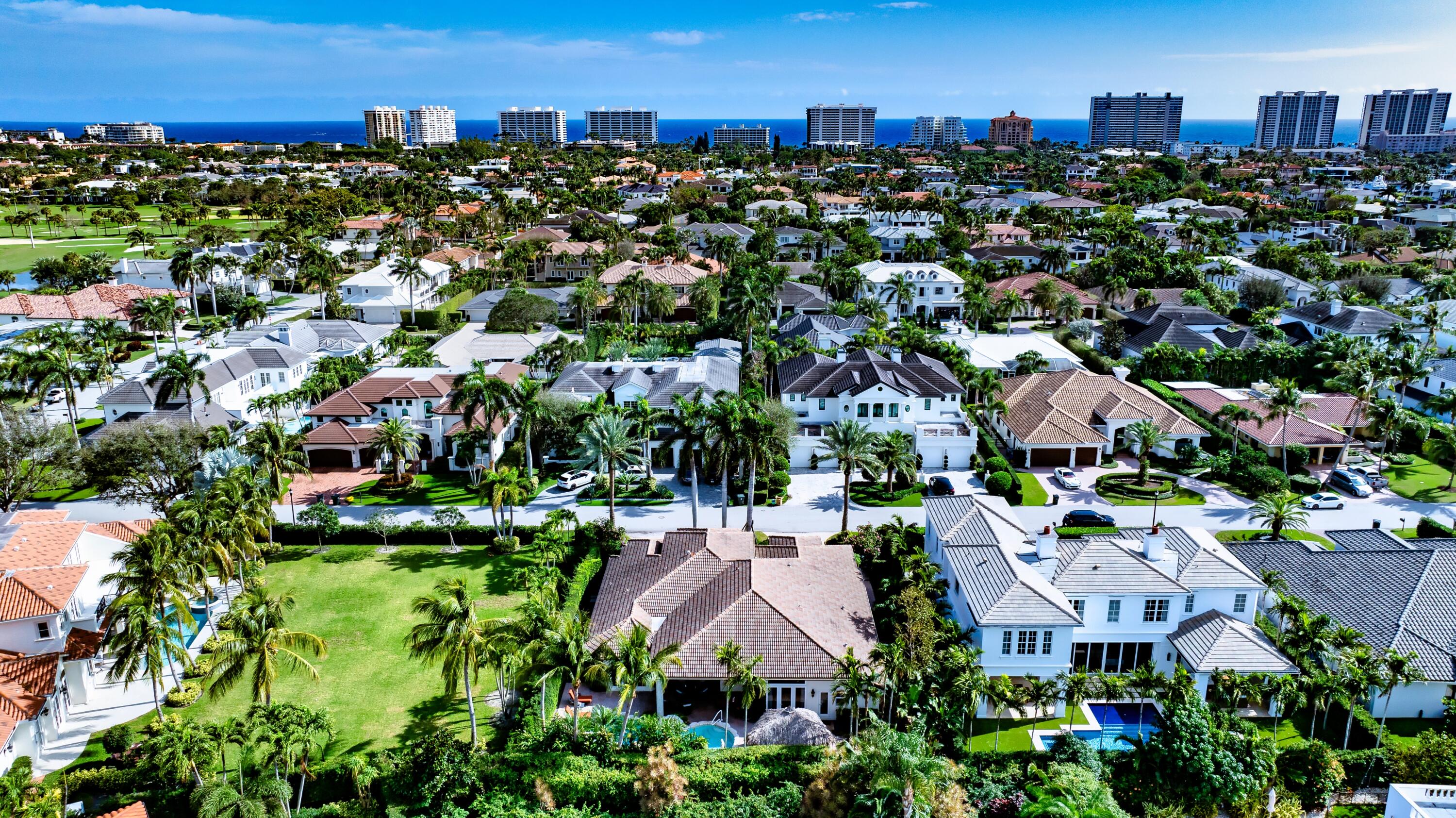 ROYAL PALM YACHT & COUNTRY CLUB - Residential