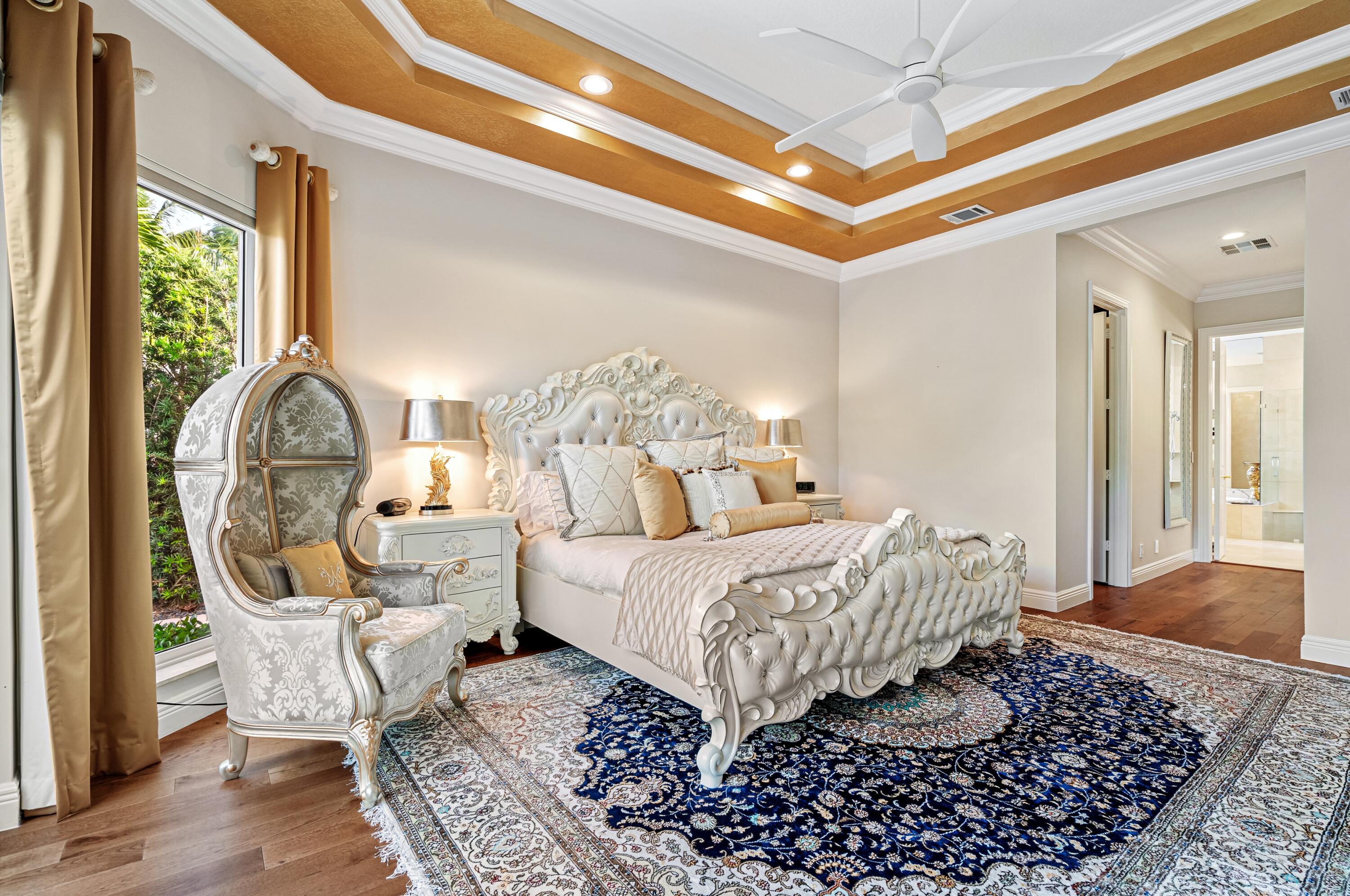 ROYAL PALM YACHT & COUNTRY CLUB - Residential