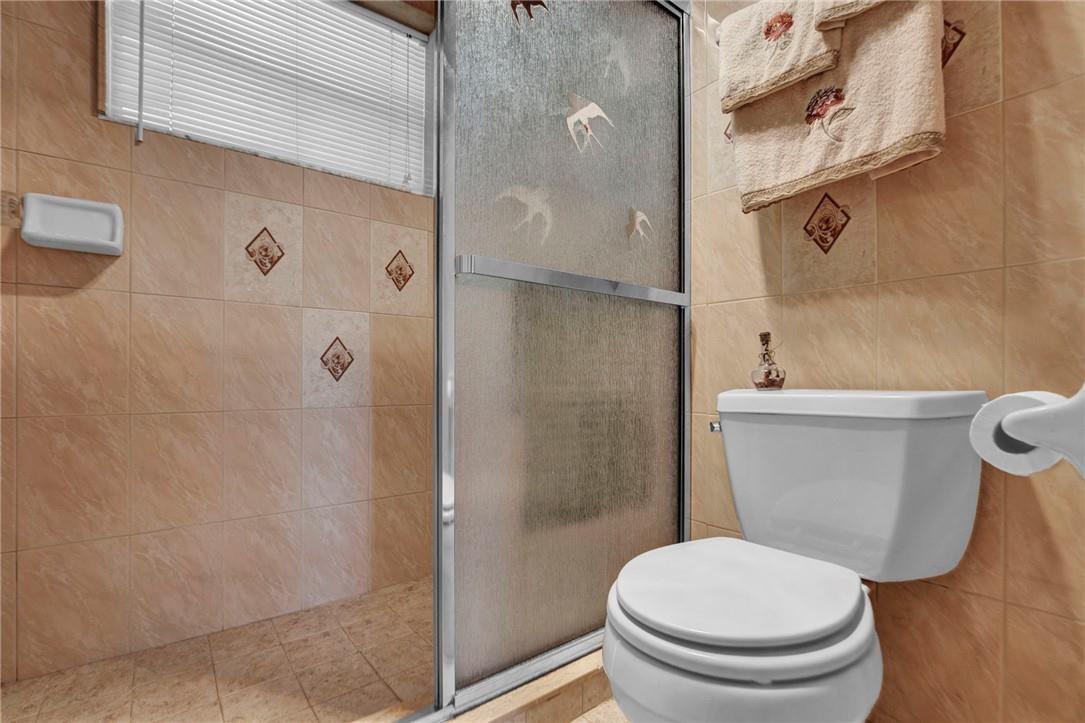 POINCIANA 5 OF PINE IS - Residential