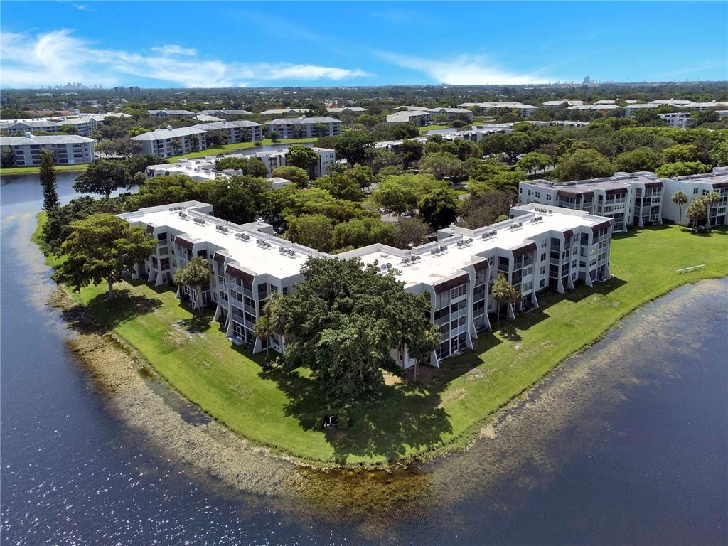 POINCIANA 5 OF PINE IS - Residential