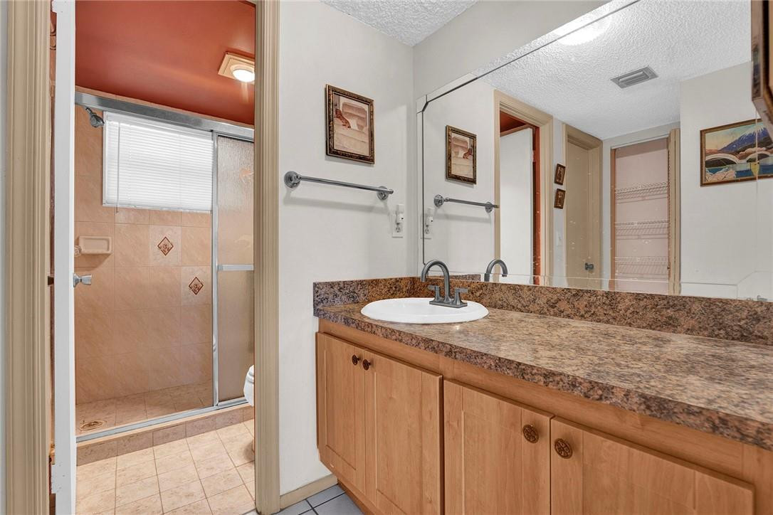 POINCIANA 5 OF PINE IS - Residential