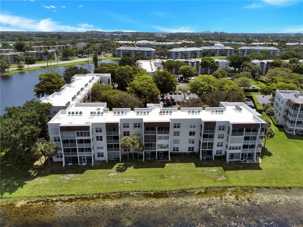 POINCIANA 5 OF PINE IS - Residential