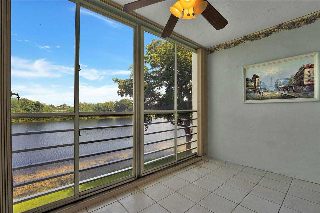 POINCIANA 5 OF PINE IS - Residential