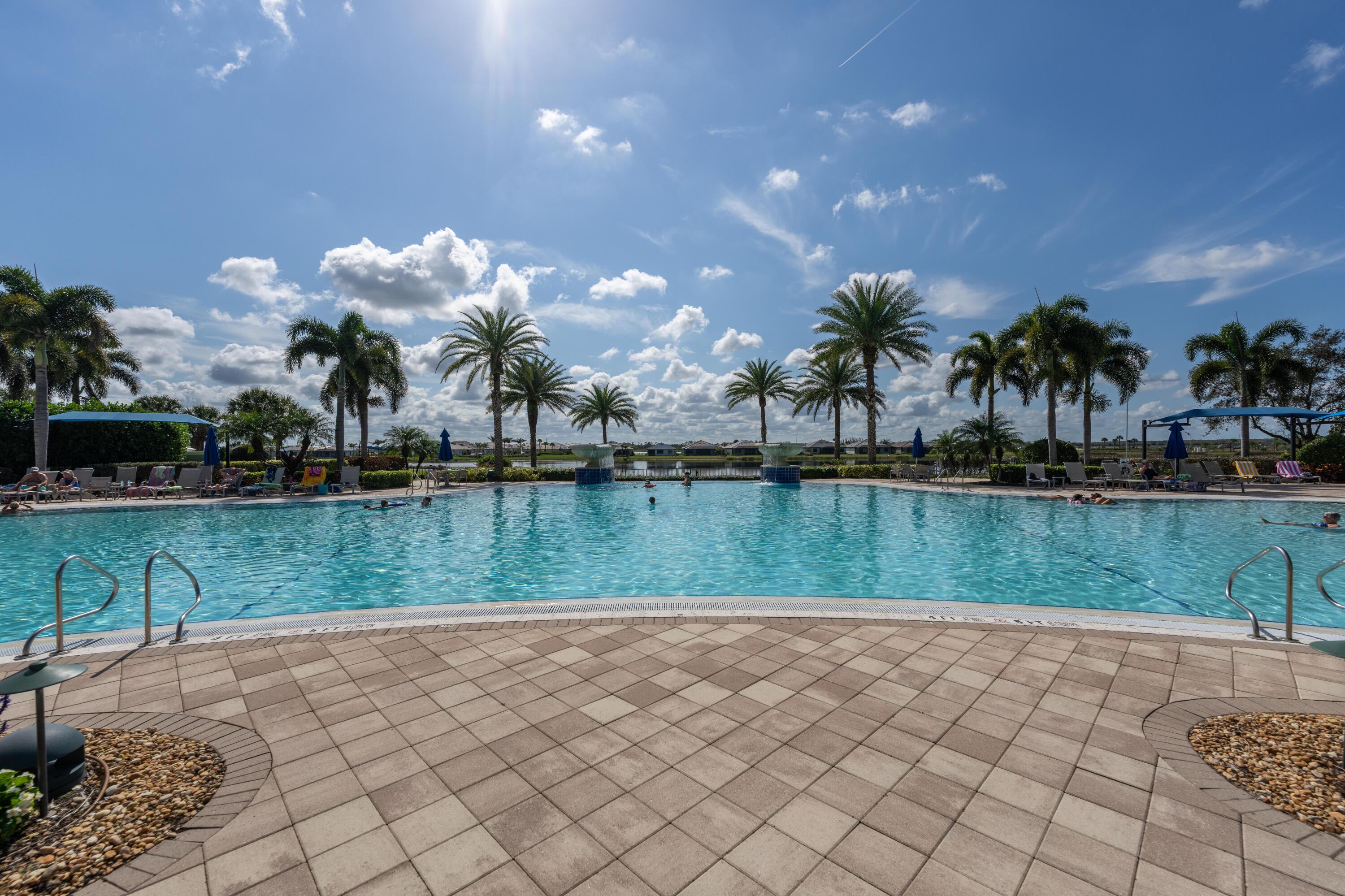 Del Webb Naples - Residential