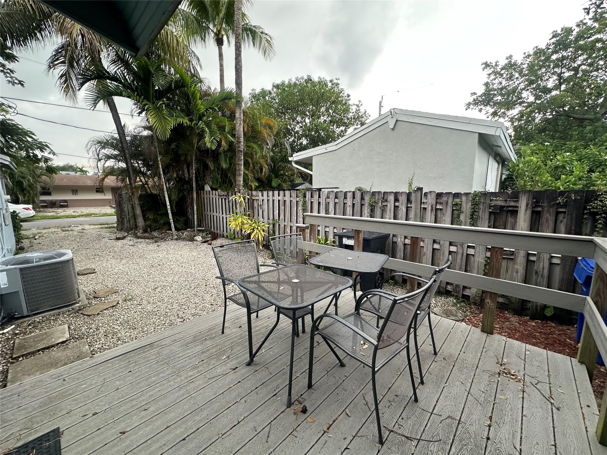 232 Seminole Ave