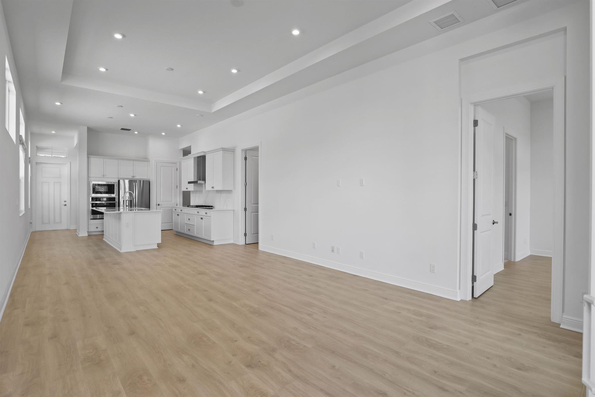 KH RIVELLA LLC - Residential