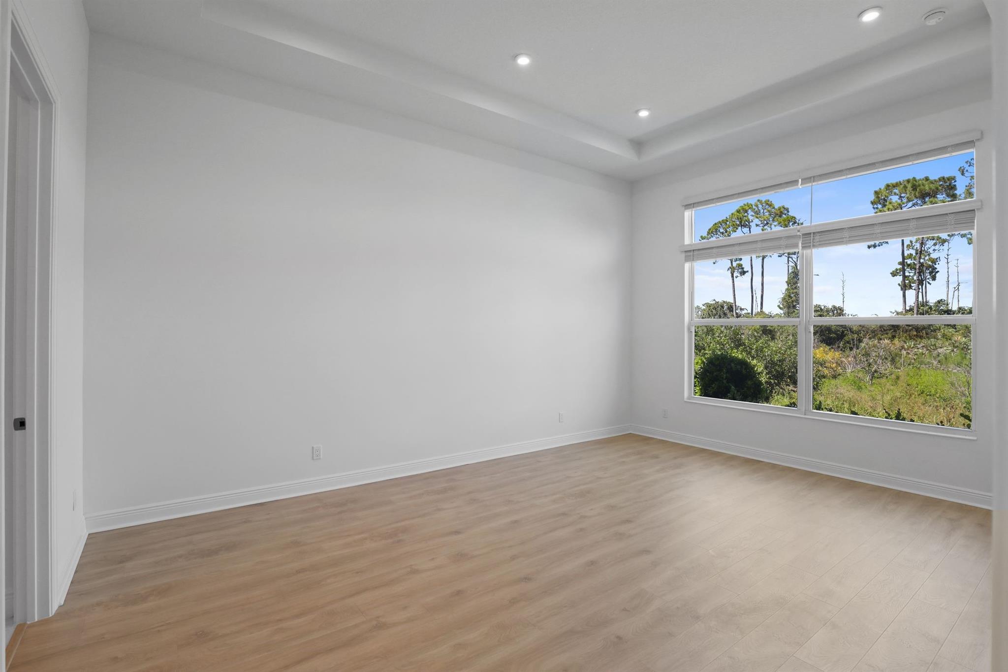 KH RIVELLA LLC - Residential