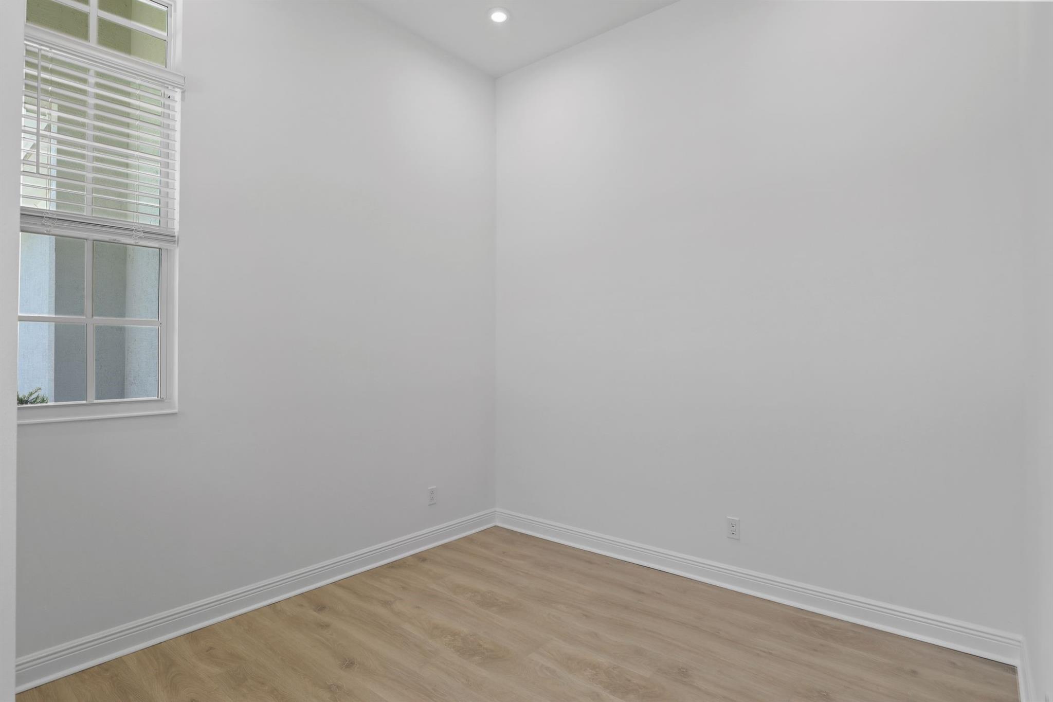 KH RIVELLA LLC - Residential