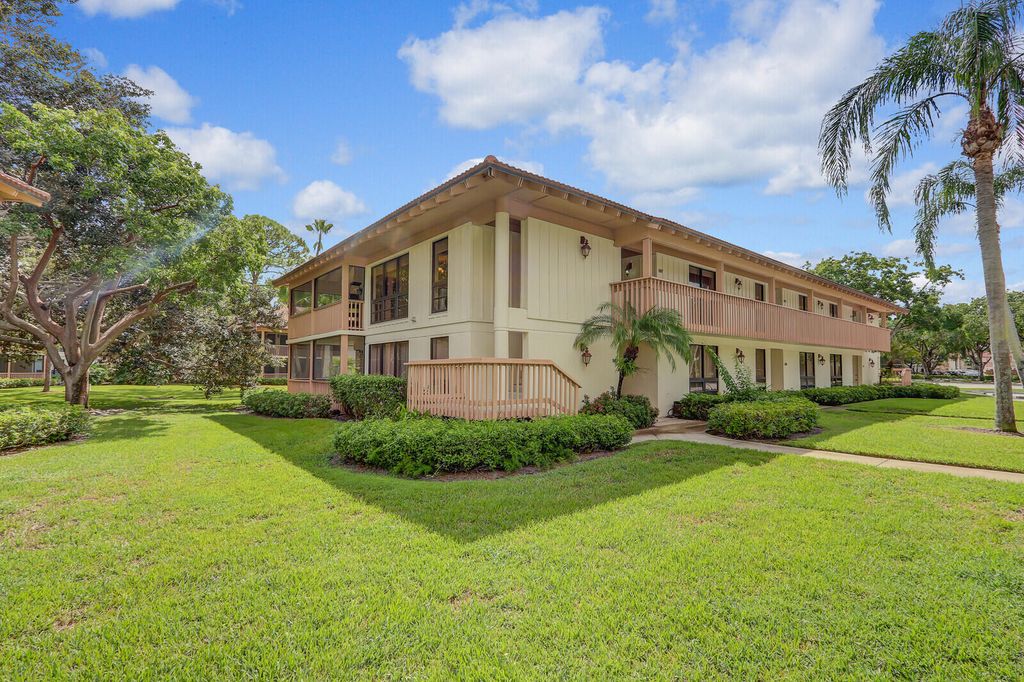 Photo of 147 Brackenwood Road, Palm Beach Gardens, FL 33418 (MLS # R11122074)